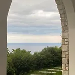 Moses Apart-hotel Chorefton
