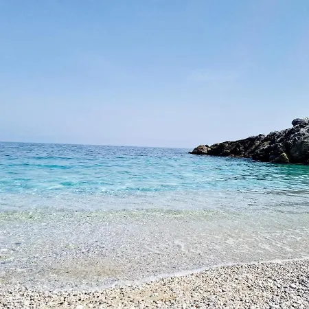 Moses Apart Otel 4*