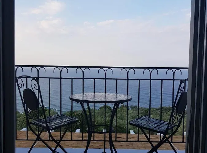 Moses Aparthotel Chorefton